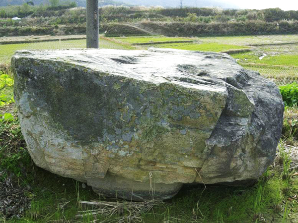 Changpeong-dong dolmens1