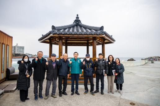 제전항 팔각정 설치 현장 점검