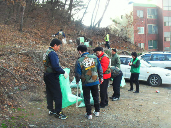 현대자동차 해병전우회 봄맞이 대청소 실시