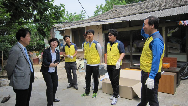 한전KPS 월성2사업소 봉사단 독거노인 집수리