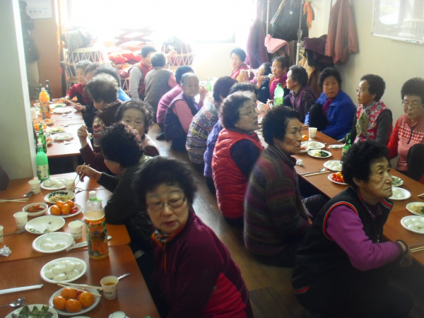 양정동 새마을부녀회 설맞이 어르신 떡국대접