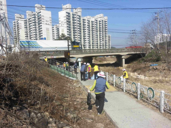 농소2동 화정경로당 이화천 환경정비