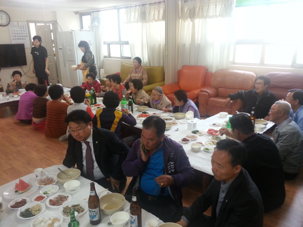 (농소2동) 삼우타운 부녀회 어르신 식사봉사