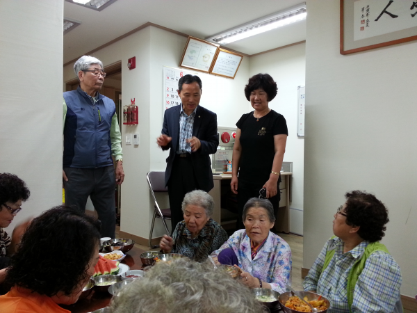 (농소2동) 찾아가는 경로당 식사봉사(새마을)