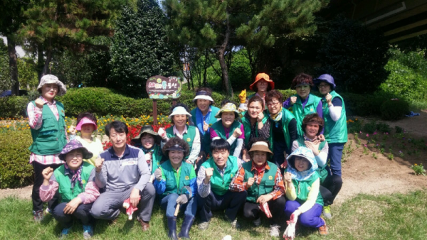 새마을부녀회 가을초화류 식재