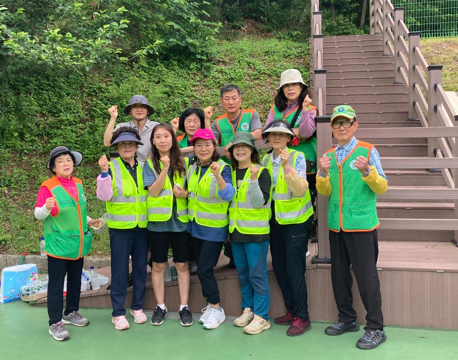 ('25. 6. 20.) 통장회, 자율방재단 배수로 등 환경정비 실시