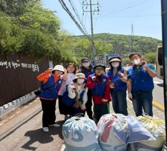 ('25. 4. 21.) 바르게 살기 염포삼거리 환경정비 실시