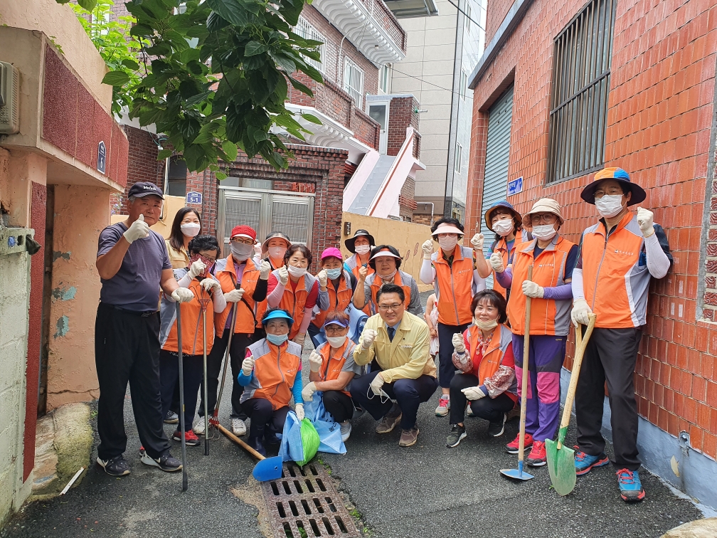 통정회 신전마을 배수로 청소